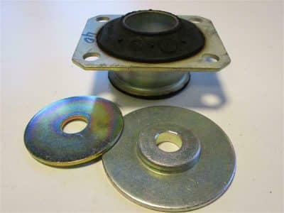 Motorsteun 4 gats 60 shore, dicht rubber.